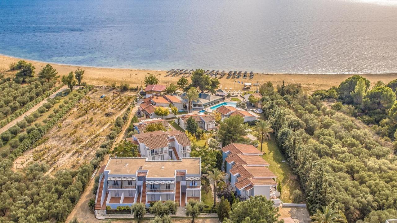 Coral Blue Beach Hotel Gerakini Exterior foto